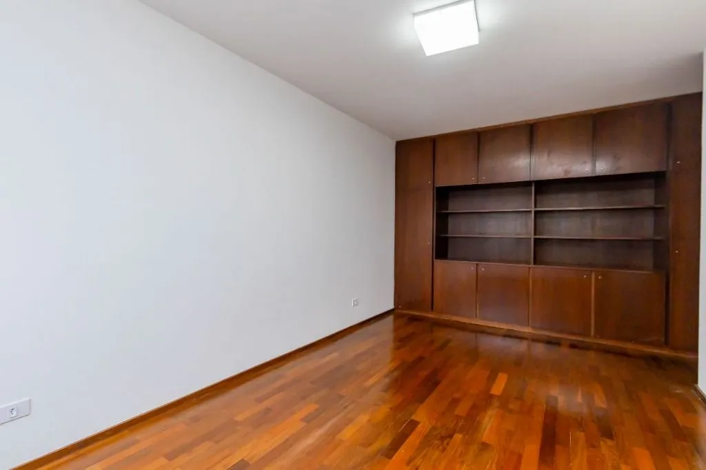 Apartamento de 3 dormitorios con 202 m² y 2 plazas — photo 33