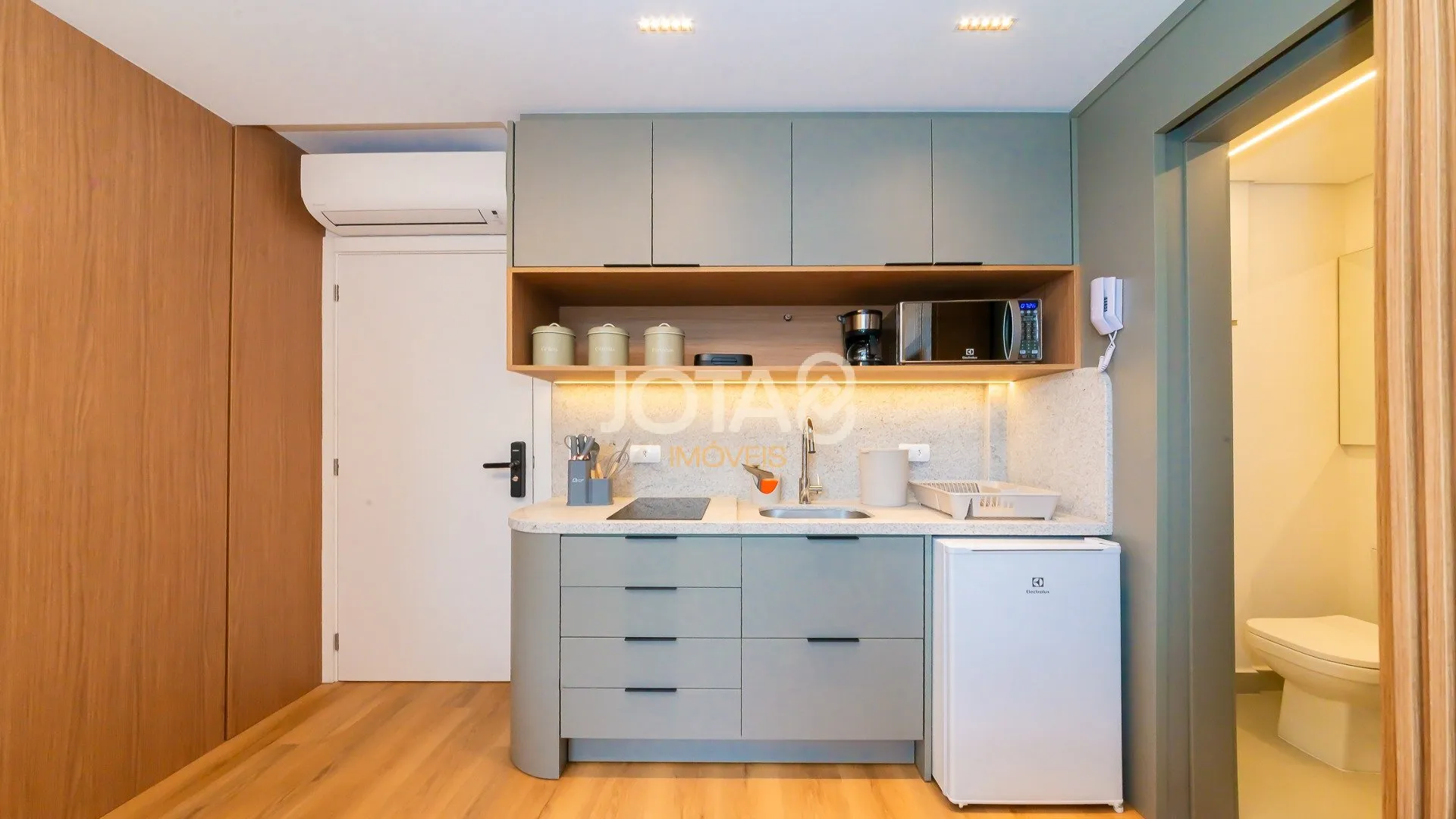 Furnished apartment, 25 m², with a washing machine — photo 11