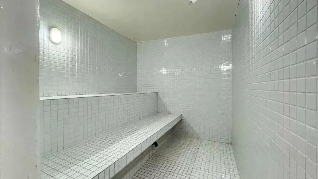 Washing machine in a 2-bedroom apartment, 45 m² — photo 8