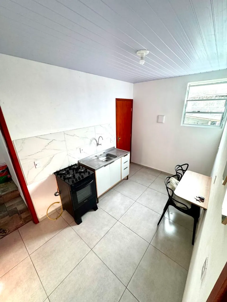 Unfurnished studio with no parking, gas stove and 1 bath