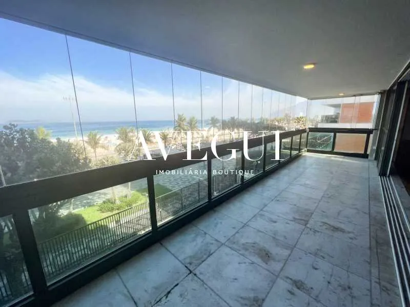 3-bedroom apartment with a glazed-in balcony