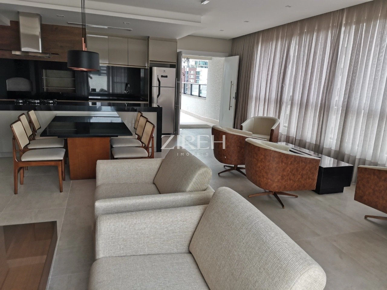 Apartamento mobiliado de 1 quarto com varanda de vidro — photo 11