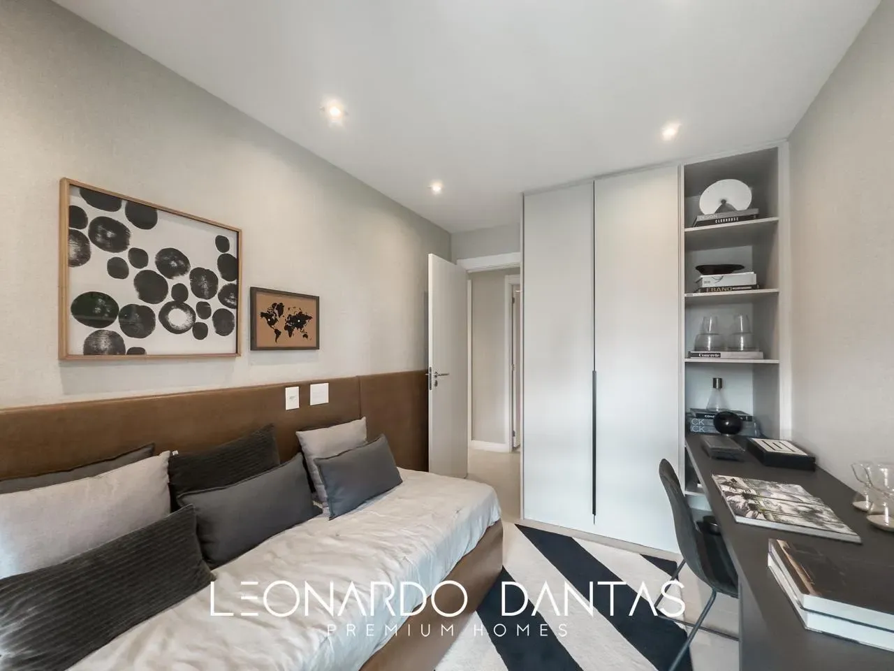 Furnished apartment with a closed kitchen and 4 bedrooms — photo 25