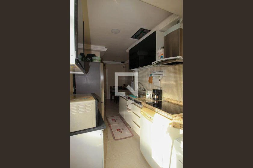 Rental apartment with 3 bedrooms and a glass balcony — photo 2