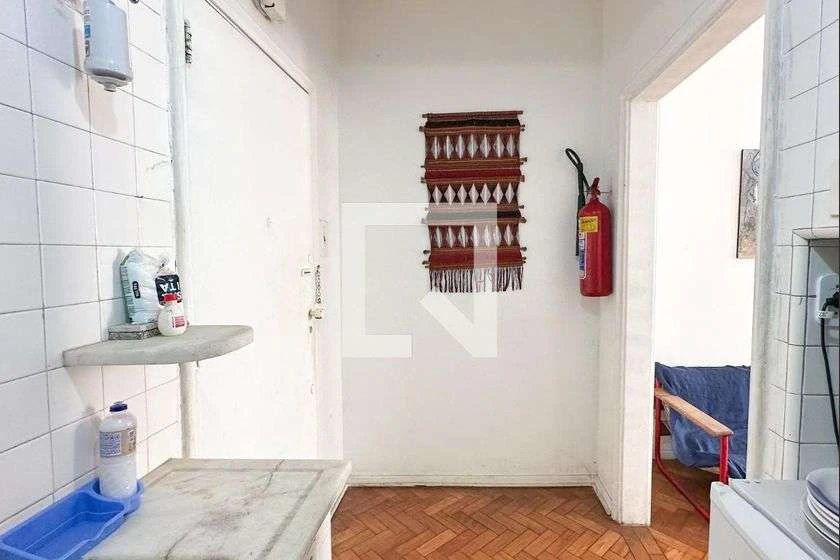 Furnished 4-bedroom apartment with 10 parking spaces — photo 13