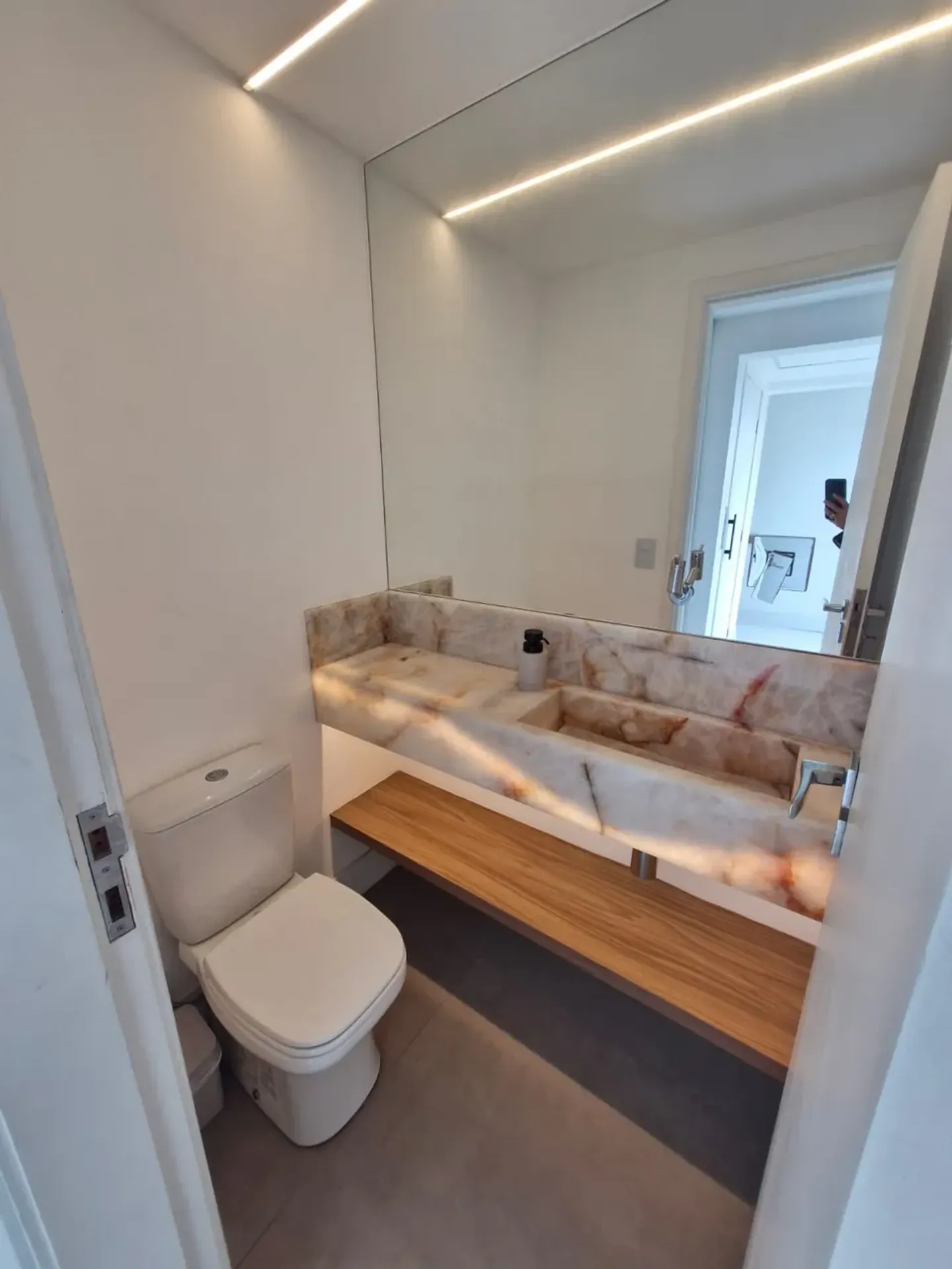 Furnished house, 280 m², with a water view — photo 41