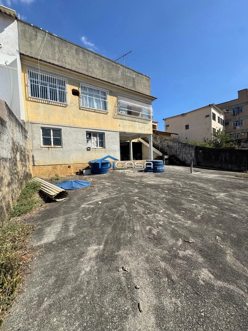 Unfurnished house with 2 bedrooms and no parking space — photo 2