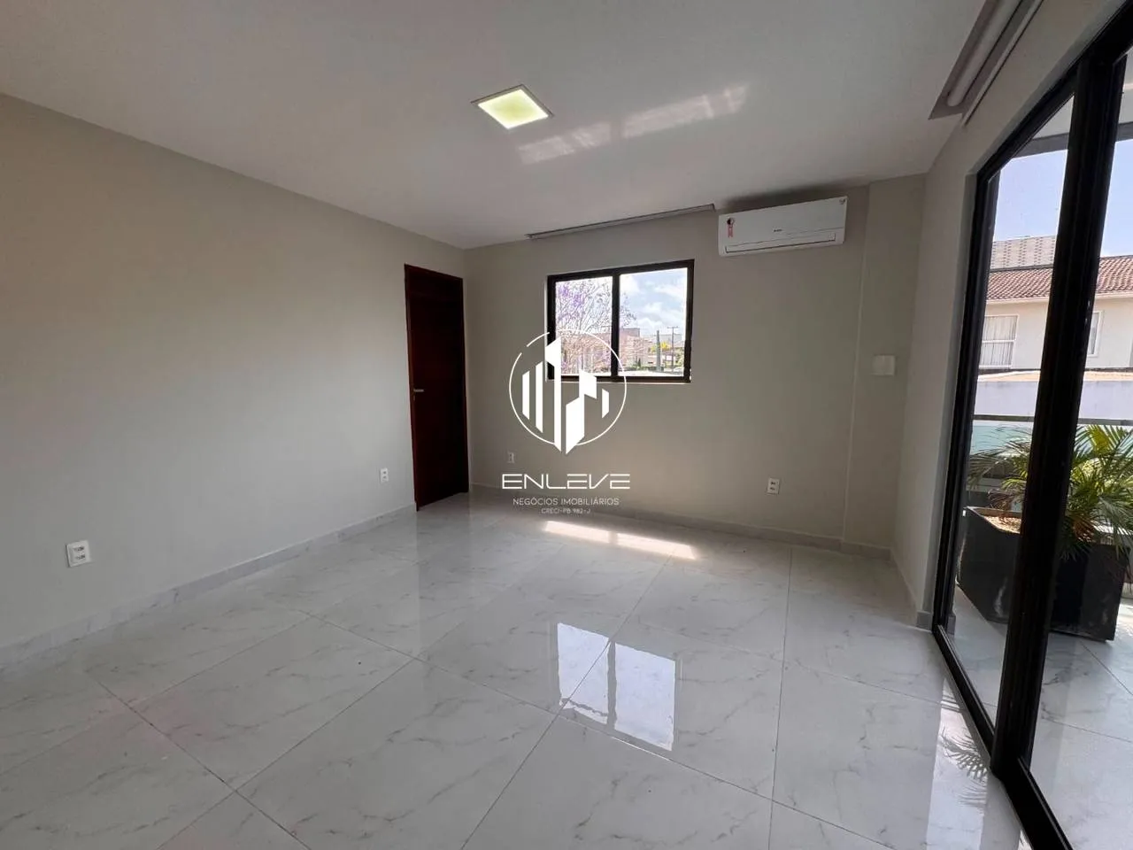 Casa com 4 suítes, 5 banheiros e 600 m² — photo 10