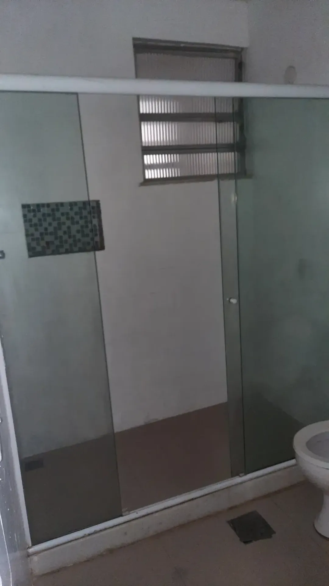 Walk-in closet in a 2-bedroom apartment, 95 m² — photo 10