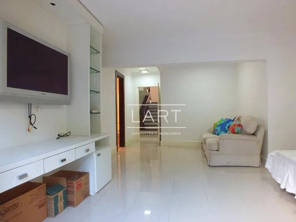 House with 4 bedrooms and 5 bathrooms, 962 m² and 2 parking — photo 16