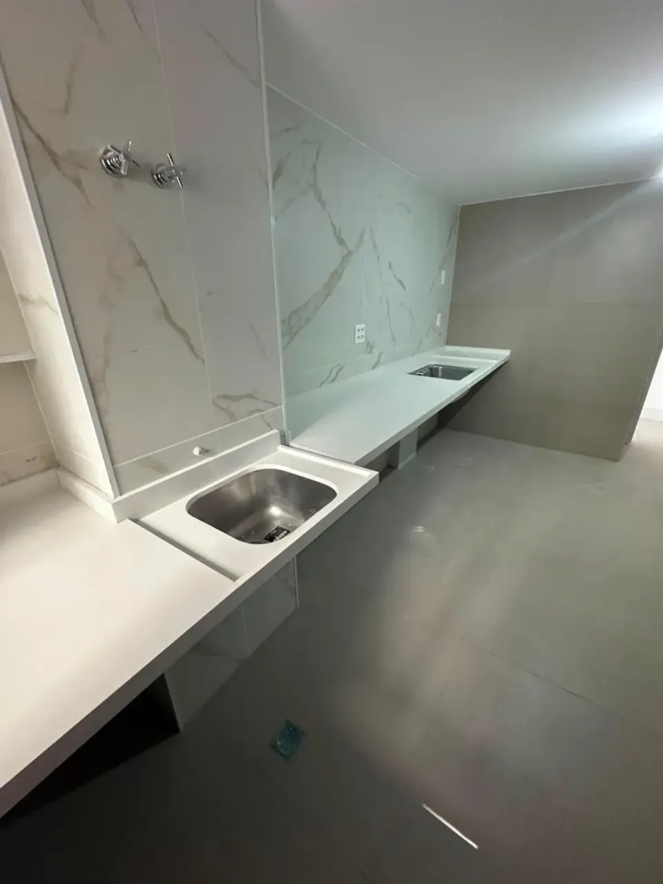 Apartamento com 4 quartos e 3 banheiros e varanda — photo 6