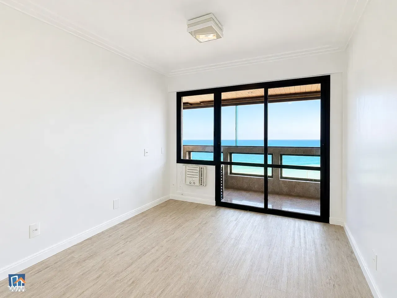 Apartamento de 4 quartos com 315 m² e varanda envidraçada — photo 17