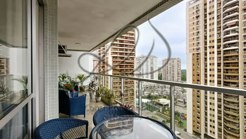 Apartment on the 11th floor with floor-to-ceiling windows — photo 22