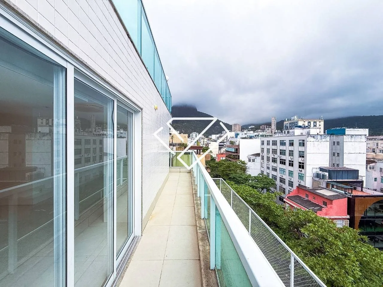 Water view in a 3-bedroom apartment, 660 m² — photo 8