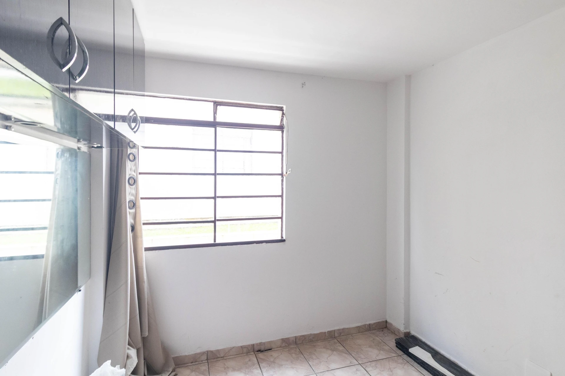 Квартира 75 м² з пральною машиною та робочим місцем — photo 9