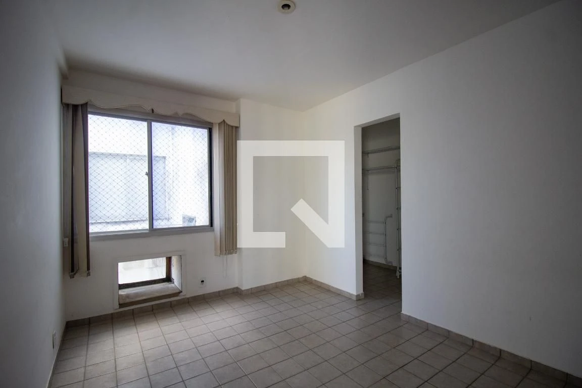 3-bedroom apartment with balcony and 2 parking spots — photo 30