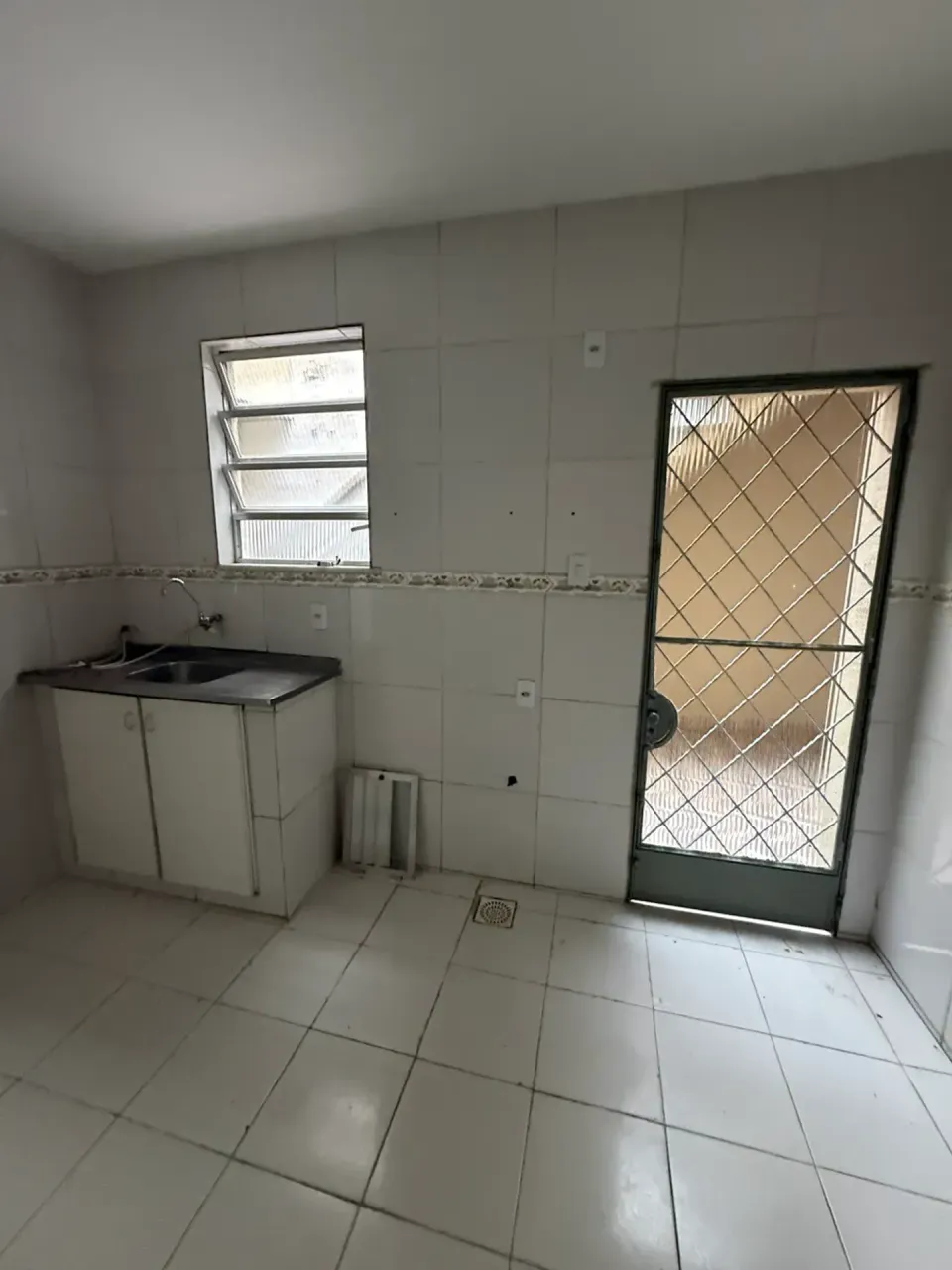 Unfurnished house with a closed kitchen and 3 bedrooms — photo 6