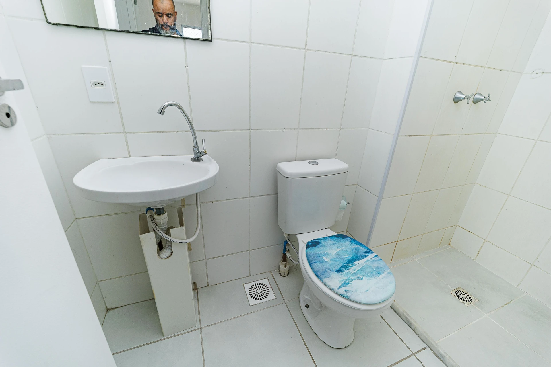 Apartamento de 2 quartos em condomínio com piscina — photo 12