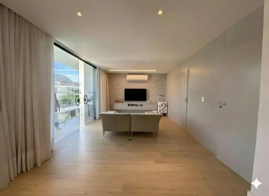 4-suite house with a private-use pool in the condo — photo 27