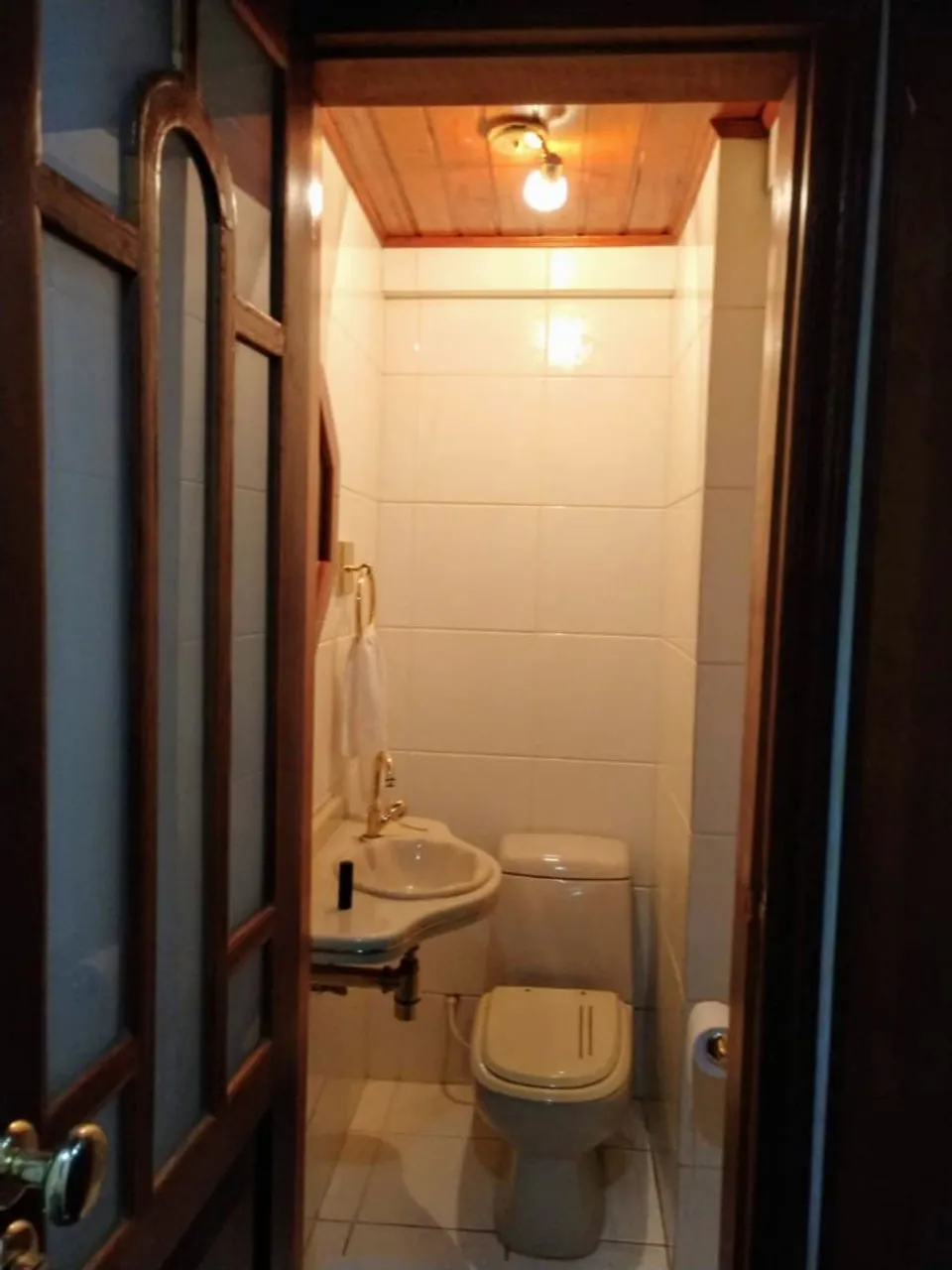 2-bedroom apartment in a building with a gym — photo 15