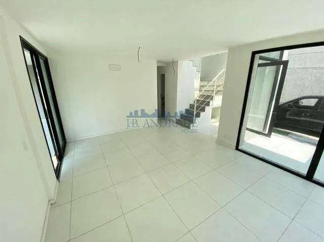 366 m² house with 3 bedrooms and a balcony — photo 7