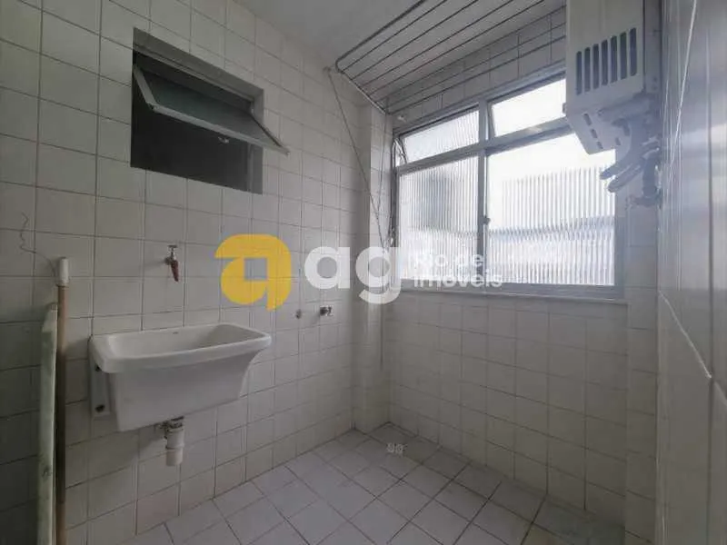 Apartamento com 2 quartos, 2 banheiros e varanda — photo 18