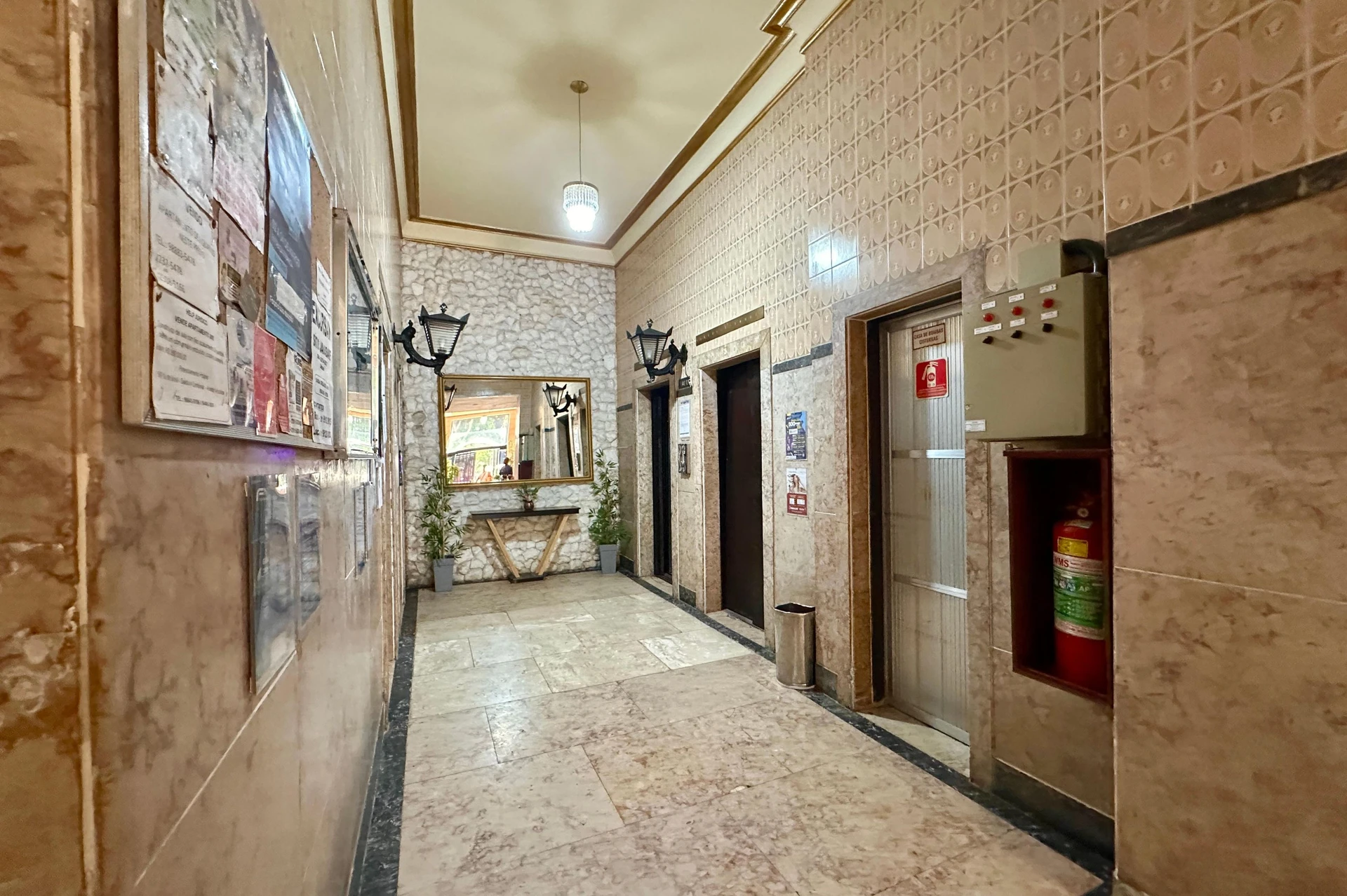 Мебльована квартира з 2 спальнями і заскленим балконом — photo 26