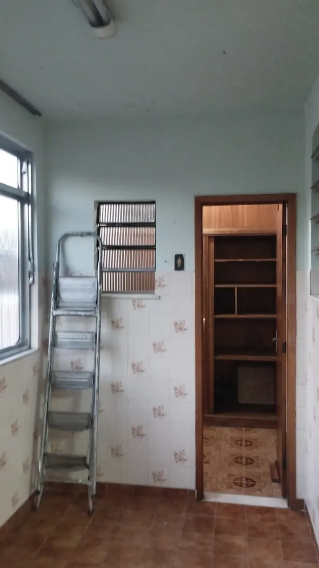 Apartment with 2 bedrooms and a closed kitchen — photo 29