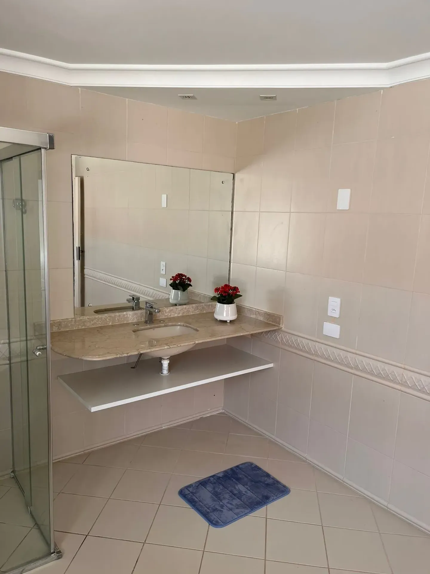 Furnished house with 5 en-suite bedrooms — photo 5