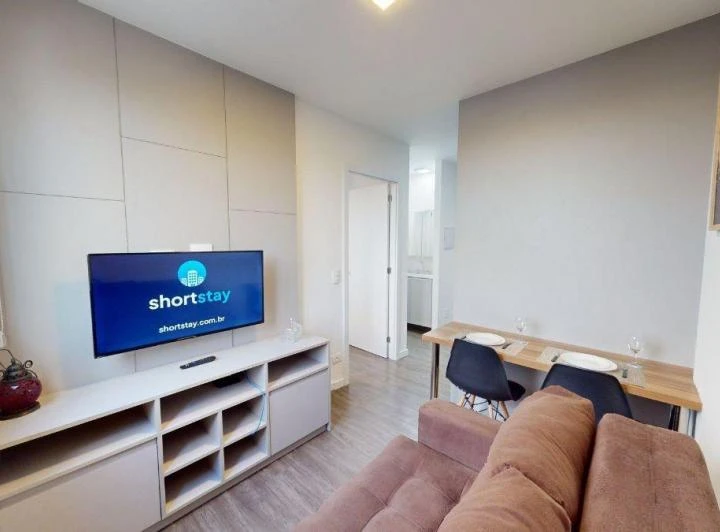 Furnished 1-bedroom apartment with compact kitchenette — photo 8