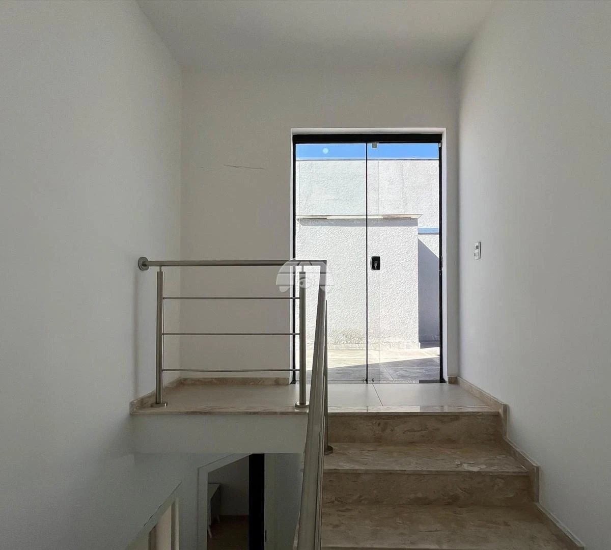 3-bedroom house with a grill on the balcony in Curitiba — photo 31