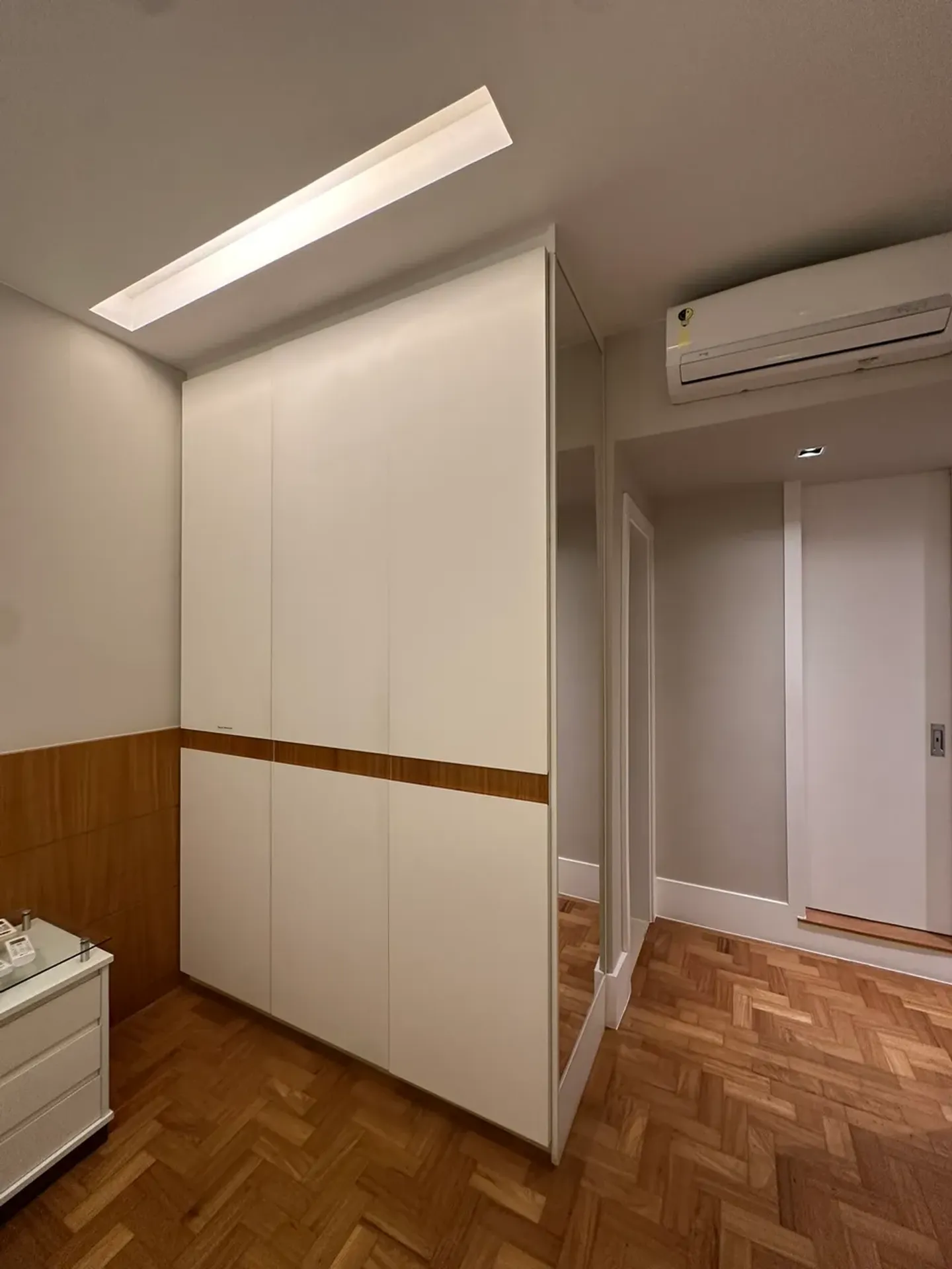 Furnished apartment with 3 bedrooms and 3 bathrooms — photo 38