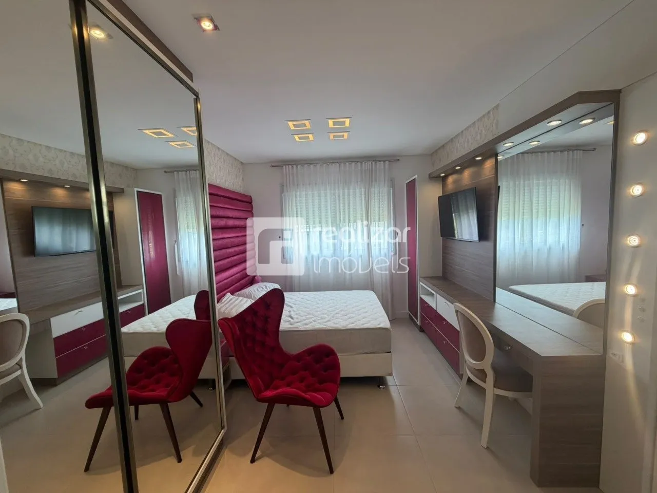 Furnished apartment, 138 m², with a home office — photo 16