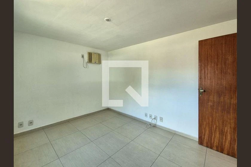 Casa em condomínio com 4 suítes e 220 m² — photo 49