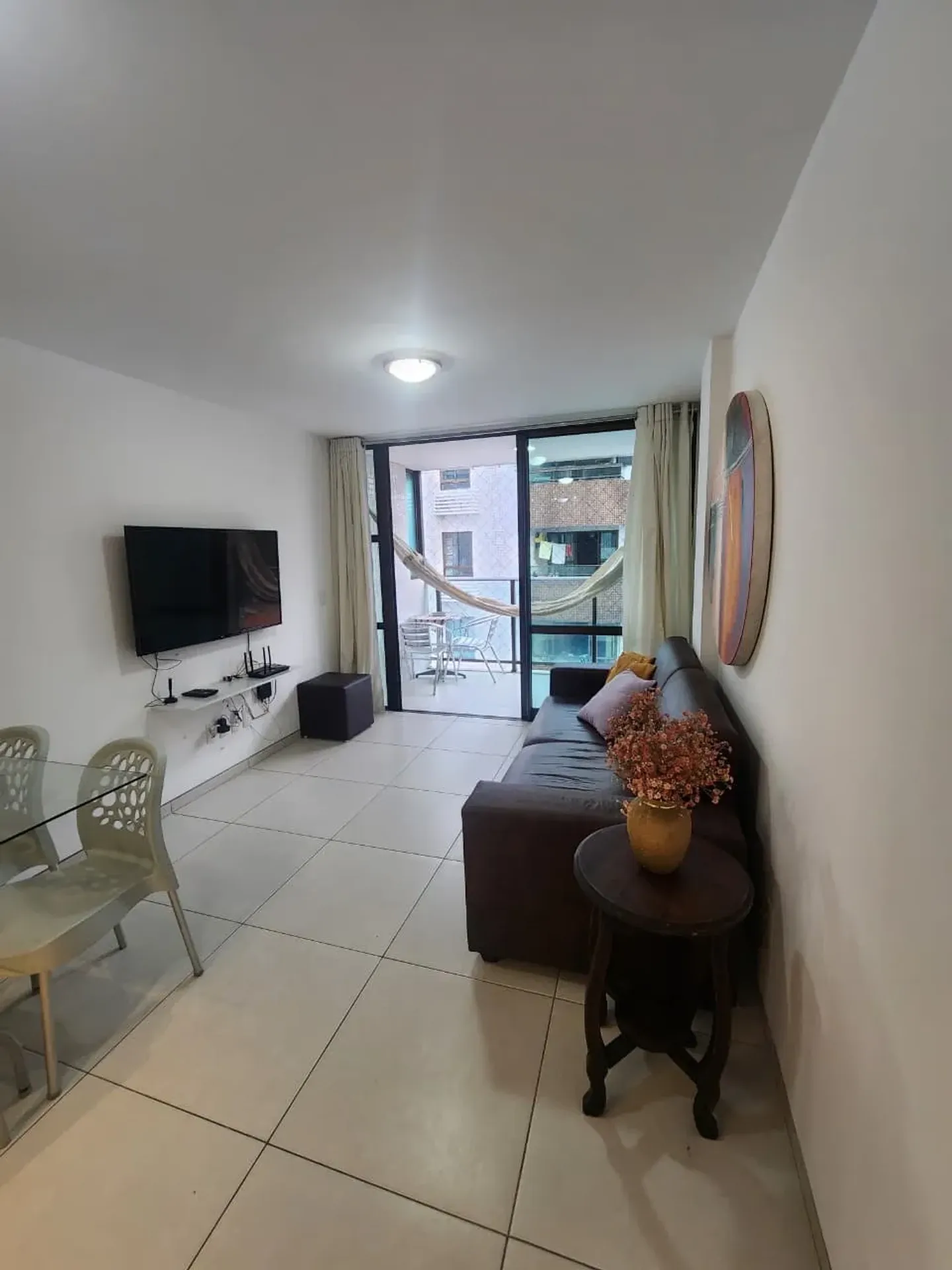 Furnished 2-bedroom apartment with city view — photo 11
