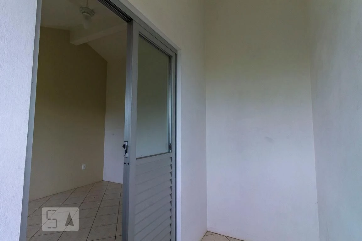 One-bedroom house with a garden in Florianópolis — photo 26