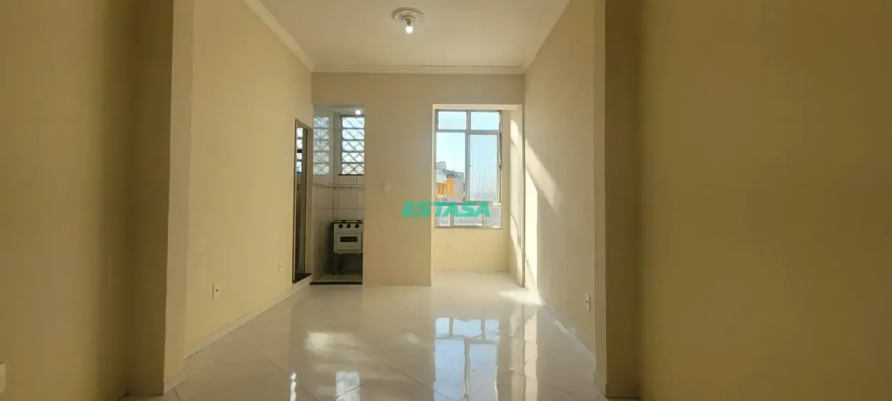 Rental apartment with 1 bedroom and a glass shower — photo 2