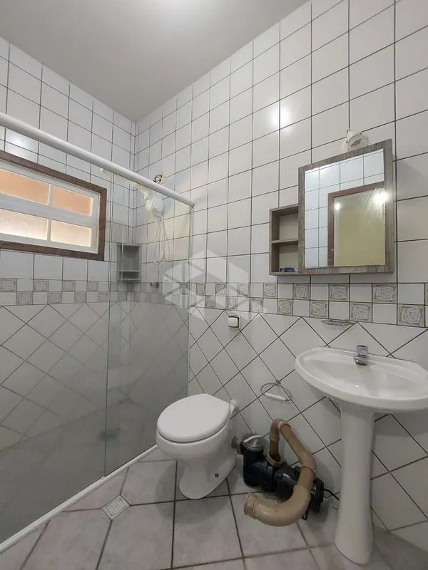 210 m² rental house with 4 bedrooms and a grilled balcony — photo 22