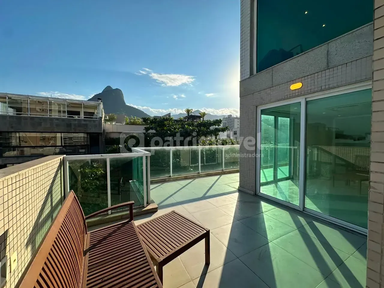 Penthouse with 3 bedrooms and 4 bathrooms plus parking — photo 15