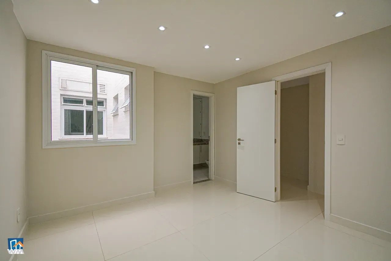 Duplex penthouse with 4 bedrooms and balcony — photo 11
