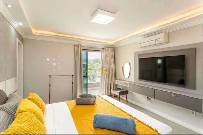 Furnished triplex house with 4 suites and 288 m² — photo 4