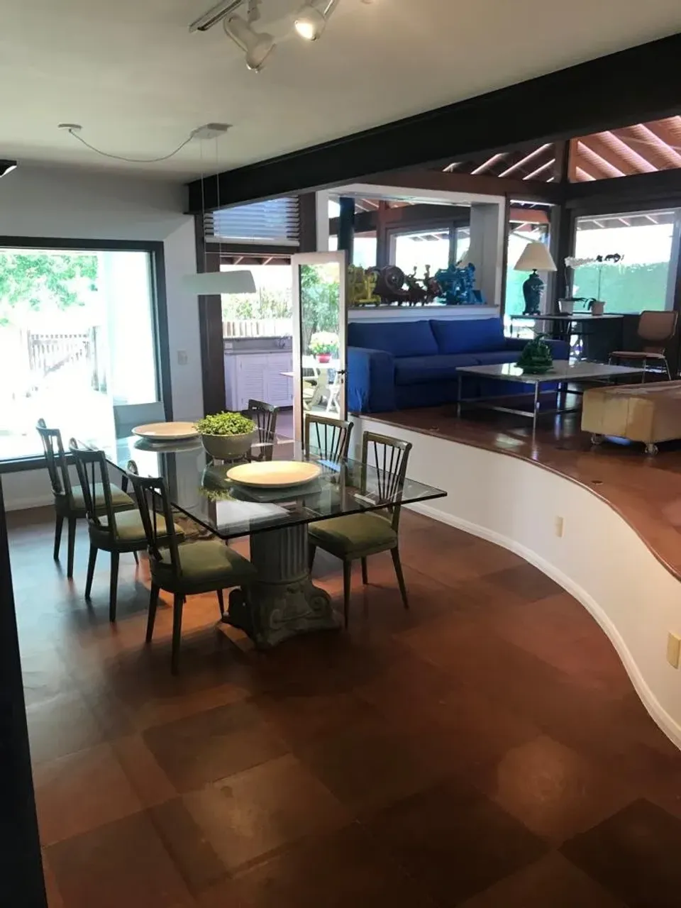 Casa para aluguel com 4 quartos e 450 m²