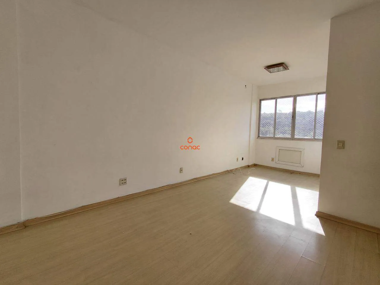 2-bedroom apartment on the 9th floor with 1 parking spot — photo 12
