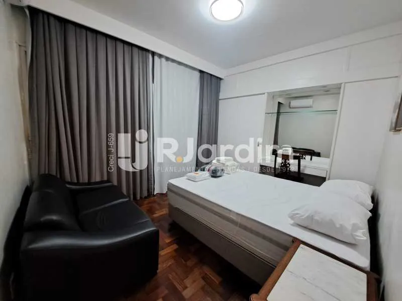 Furnished 4-bedroom apartment with 4 baths, 133 m² — photo 8