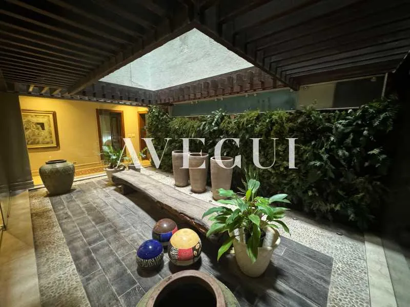 Apartment with 5 bedrooms and a balcony — photo 24