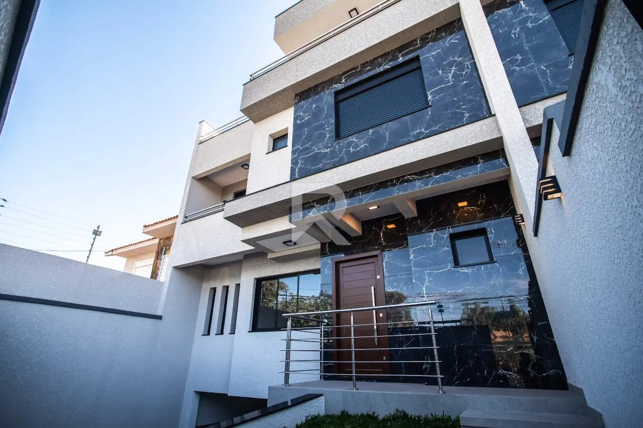 House with 3 bedrooms, open-plan kitchen and 3 parking spots