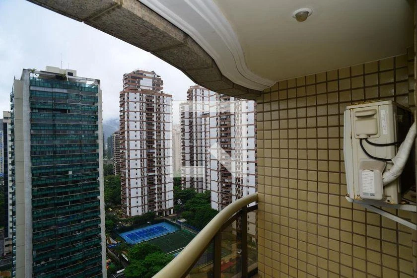 3-bedroom apartment with a water view — photo 15