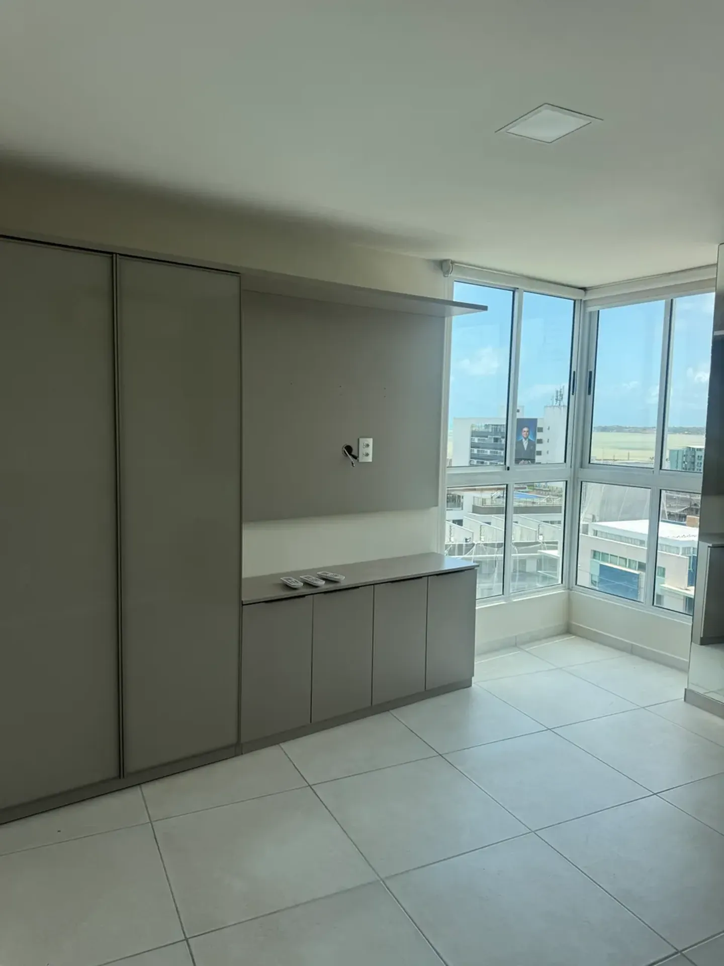 Apartment, 92 m², with a glass-enclosed balcony — photo 10