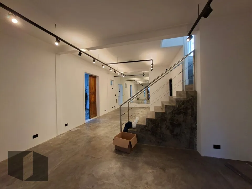 Unfurnished house with 3 bedrooms and a balcony — photo 16