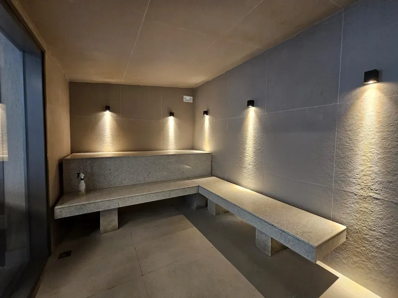 Apartamento mobiliado com 4 quartos e 5 banheiros — photo 39